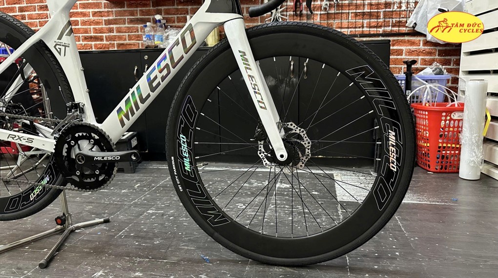 vanh-xe milesco.jpg